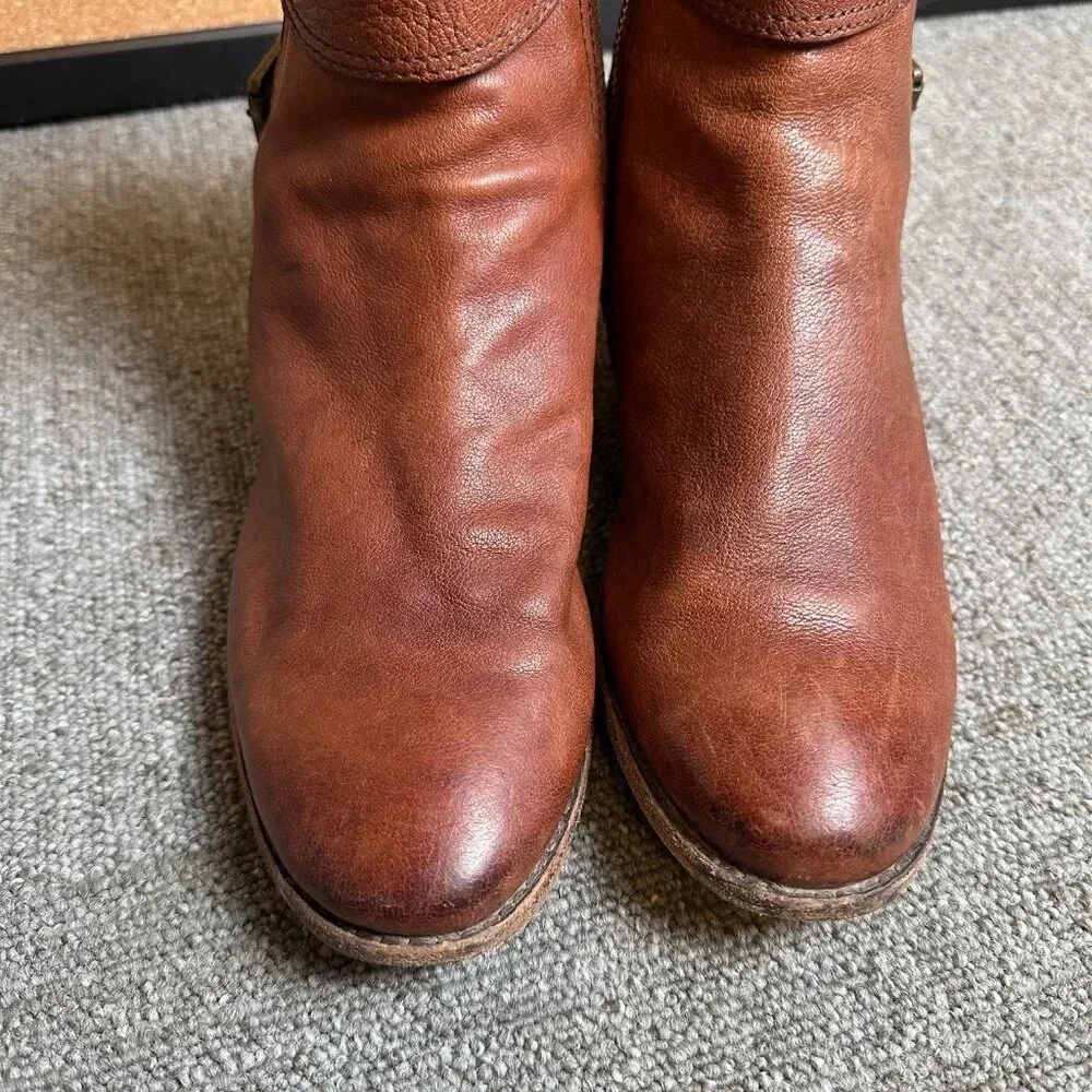 FRYE Women's Anna Gore Short Buffalo Leather Boot in Reddish Brown Size 7 - Picture 2 of 7